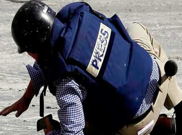تعرض مصور صحفي للاعتداء من قبل حراسة بنك حكومي في مأرب