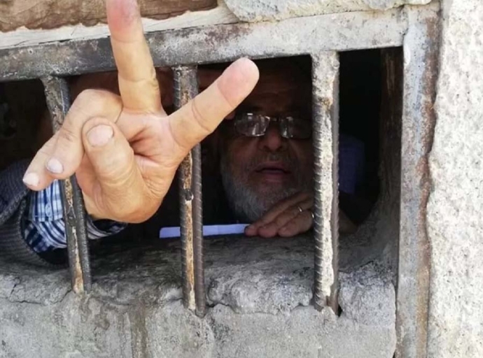 سجن صحفي يمني على ذمة إيجارات مسكنه