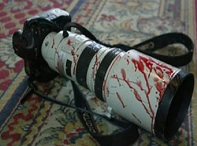 مرصد إعلامي يوثق 86 انتهاكاً ضد الصحفيين بينهم 4 قتلى في اليمن خلال 2021