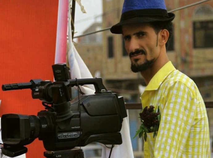مسلح يهدد مصورا صحفيا بالقتل في تعز